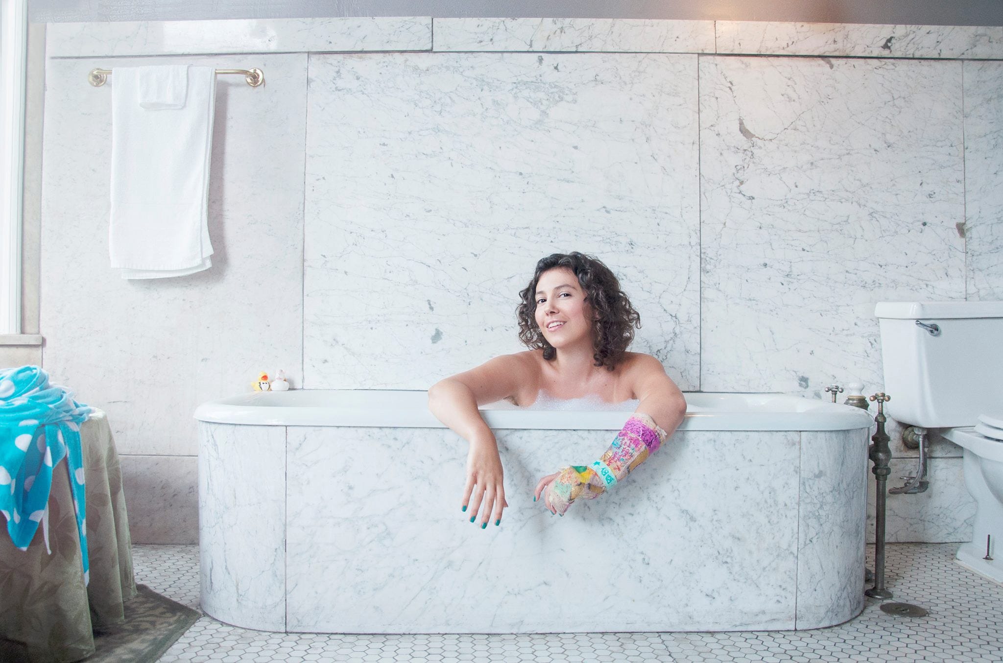 Chicago: Broken Bone Bathtub