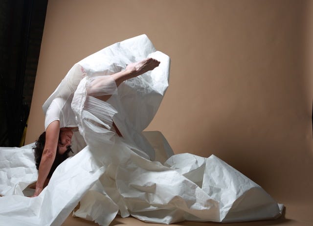 Review Rundown: The One With Feist, The Singer