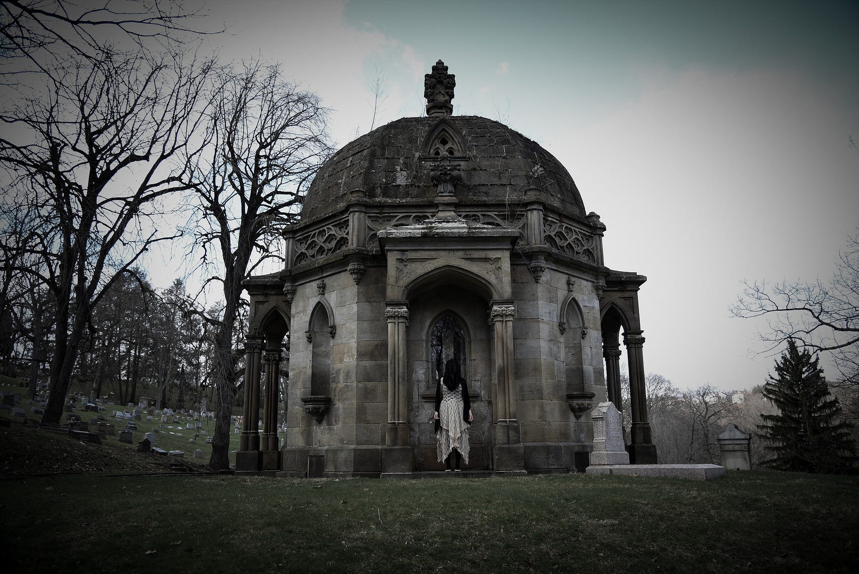 Expect the Unexpected in the Horror-Filled ‘Hollow Moon’ (Q&A)